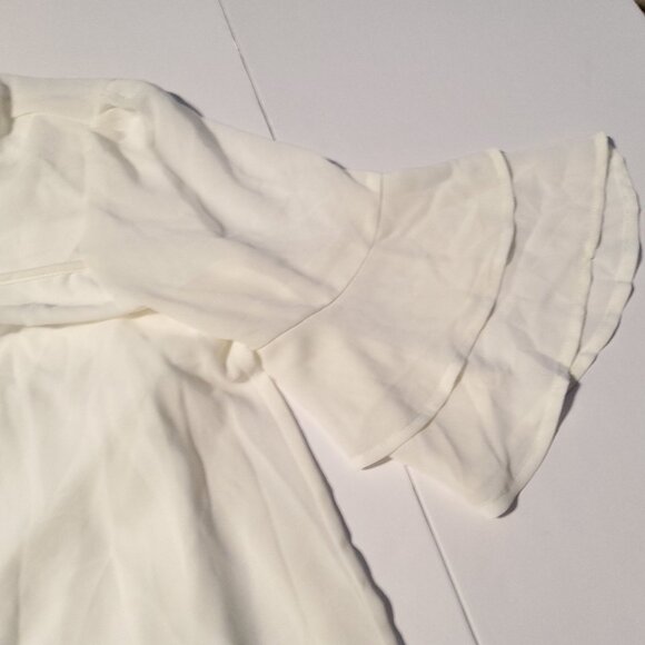 Monteau Los Angeles Womens XL Ivory Ruffle Sleeve Blouse Keyhole back closure - Picture 7 of 11